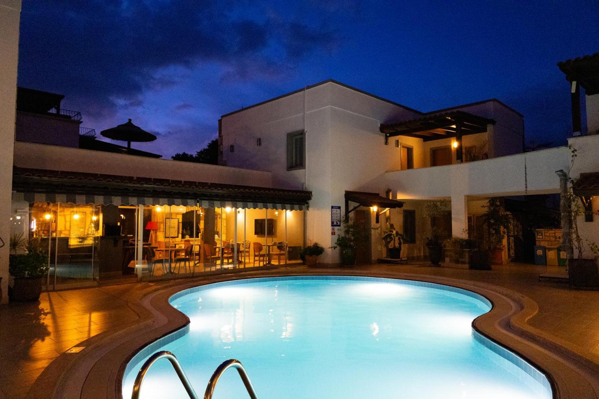 Hotel Pier Bodrum Marina Екстер'єр фото